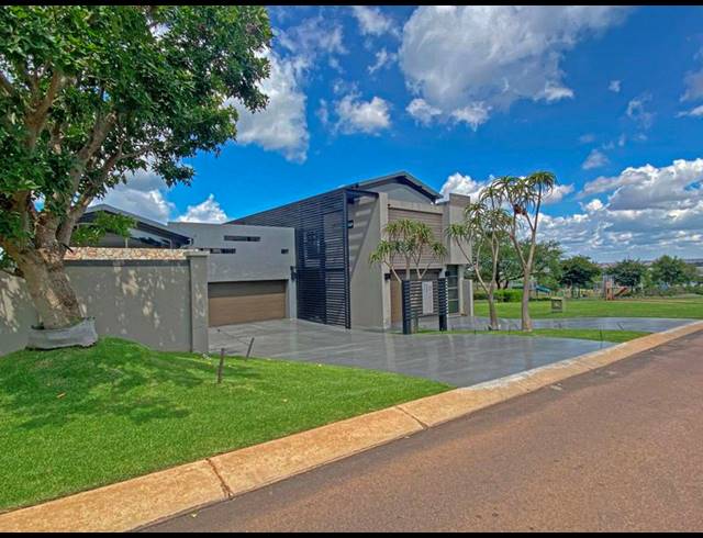 4 BEDROOM HOUSE FOR SALE IN MIDSTREAM HILL